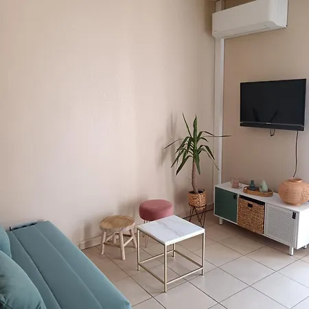 Apartment Climatise Avec Terrasse Port De Porto-vecchio *